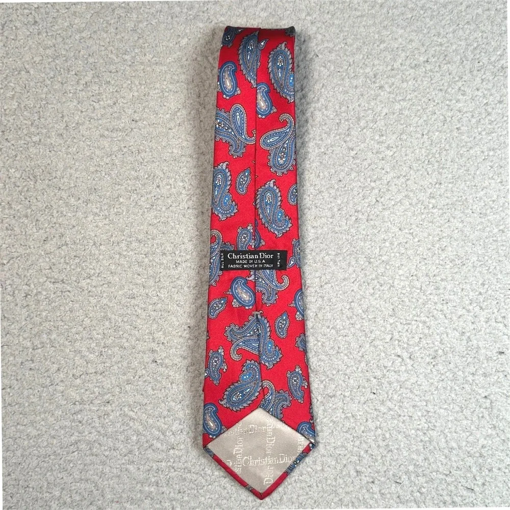 Christian Dior Paisley Silk Necktie Mens OS Red Blue Italian Fabric Classic Tie
